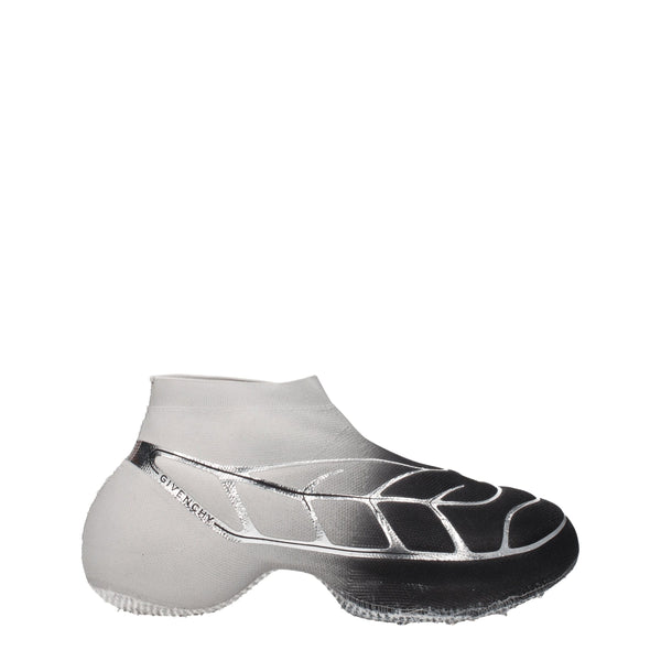 Schwarzer Stoff Sportliche Turnschuhe