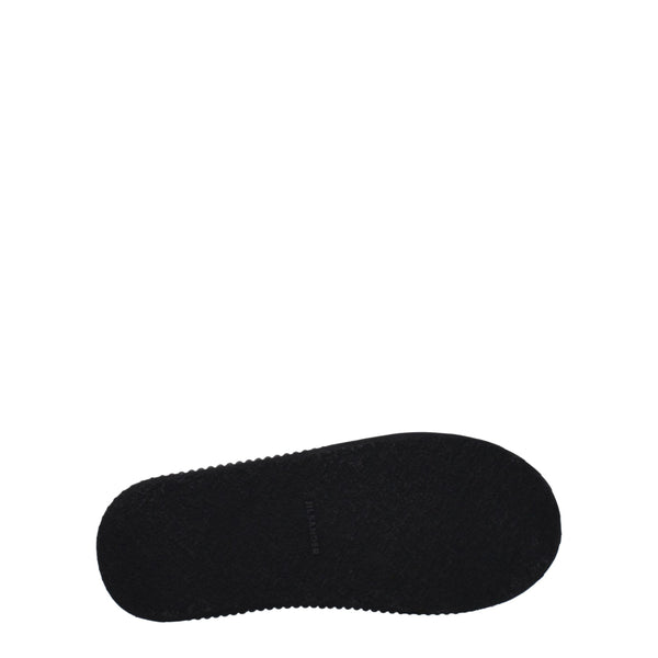 Schwarze Plateau-Sneakers aus Stoff