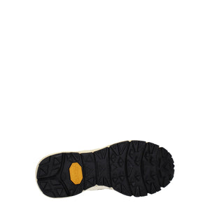 Rosa Stoff Sportliche Turnschuhe