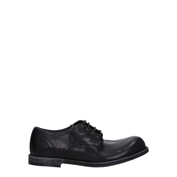 Schwarze Leder Oxfords und Derbies