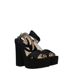 Schwarze Satin-Plateau-Sandalen