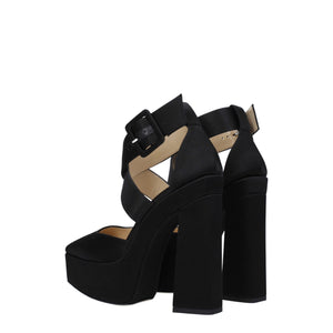 Schwarze Satin-Plateau-Sandalen