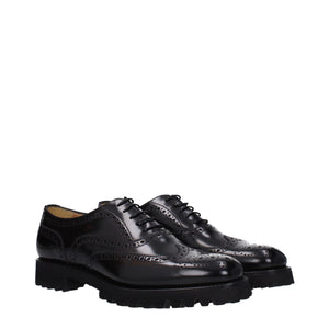 Schwarze Leder-Schnürschuhe im Oxford- und Derby-Stil
