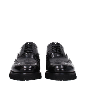 Schwarze Leder-Schnürschuhe im Oxford- und Derby-Stil
