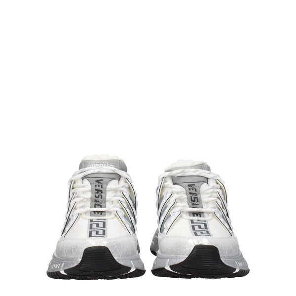 Weißer Stoff Sportliche Turnschuhe