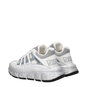 Weißer Stoff Sportliche Turnschuhe