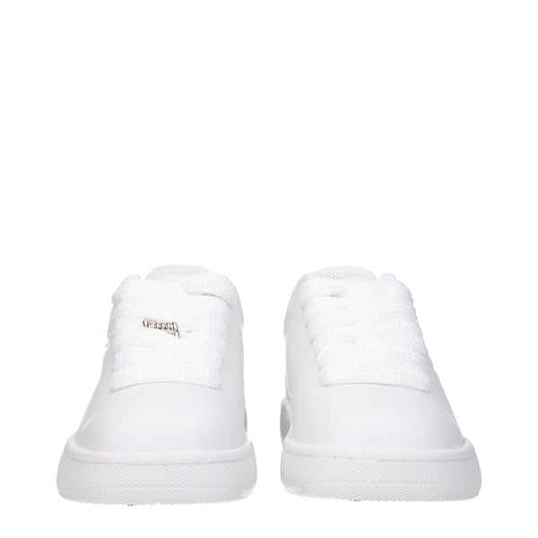 Weiße Sneakers aus Leder mit niedrigem Schaft