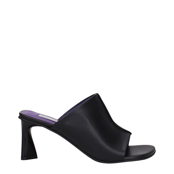 Schwarze Leder-Stilettosandalen