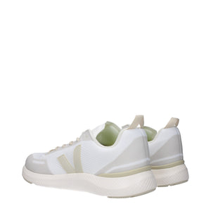 Weißer Stoff Sportliche Turnschuhe