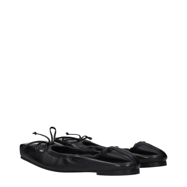 Schwarze Leder-Ballett-Flats