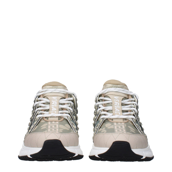 Grüne Sneakers aus Stoff mit niedrigem Schaft
