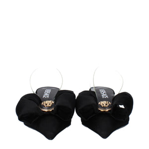 Schwarze Satin-Flachsandalen