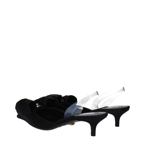 Schwarze Satin-Flachsandalen