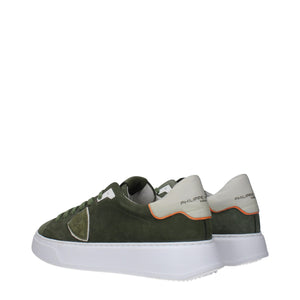 Grüne Sneakers aus Leder mit niedrigem Schaft