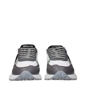 Weißer Stoff Sportliche Turnschuhe