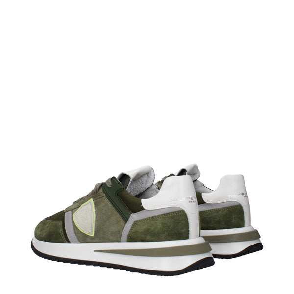 Grünes Leder Sportliche Turnschuhe