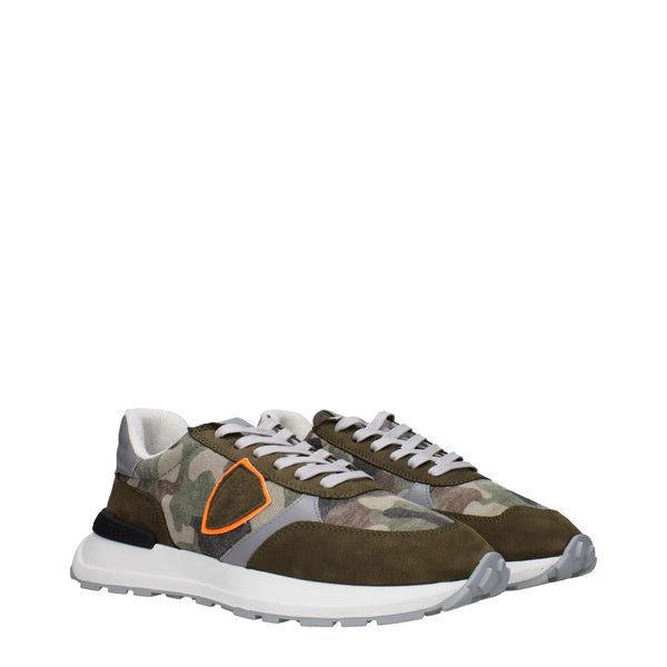 Chunky Sneakers aus grünem Stoff