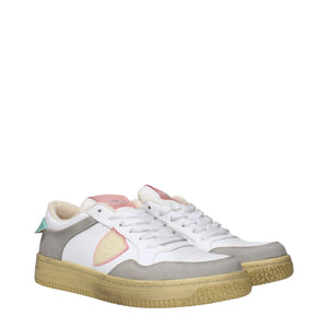 Weiße Sneakers aus Leder mit niedrigem Schaft