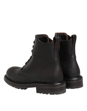 Dunkelbraune Leder-Schnürstiefel mit mittlerer Wade