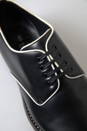 Schwarze weiße Lederschuhe für formelle Anlässe