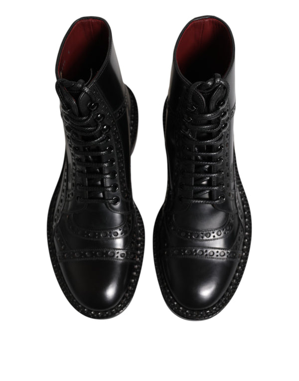 Schwarze Leder Schnürstiefel mit mittlerer Wade