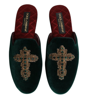 Grüner Samt Kreuz verschönert Pantoffeln Schuhe