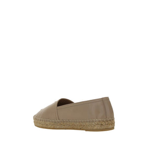 Braune Lamm-Espadrilles Ovis Aries Aries