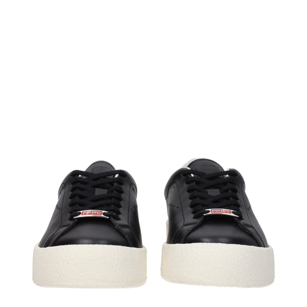 Schwarze Leder-Sneaker mit niedrigem Schaft