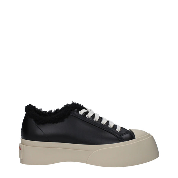 Chunky Sneakers aus schwarzem Leder