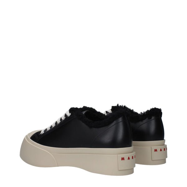 Chunky Sneakers aus schwarzem Leder