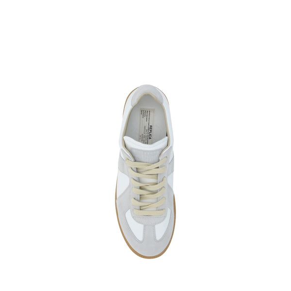 Weiße Gummisohle Sneakers mit niedrigem Schaft
