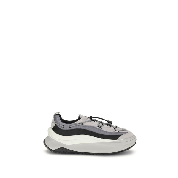 Graue Polyester-Sportschuhe
