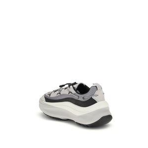 Graue Polyester-Sportschuhe