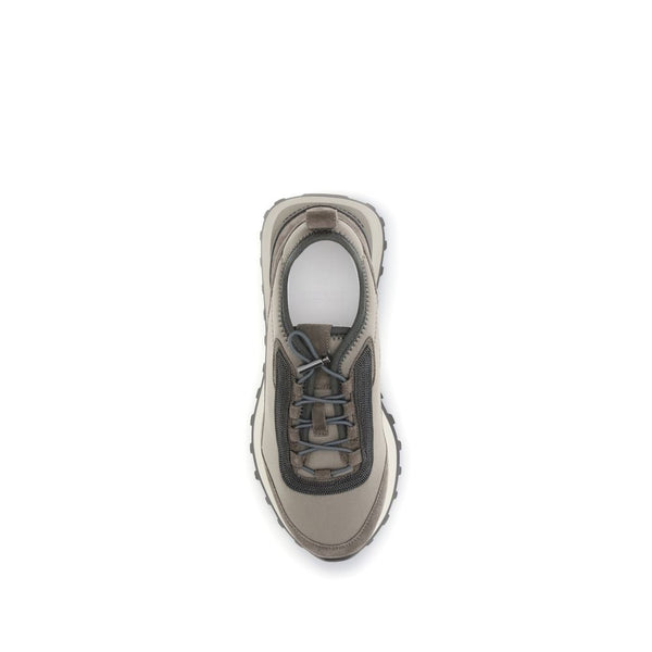 Braune Leder-Sneaker im sportlichen Stil
