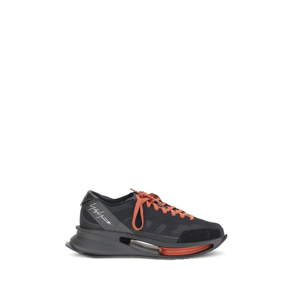 Schwarze Leder-Sportschuhe