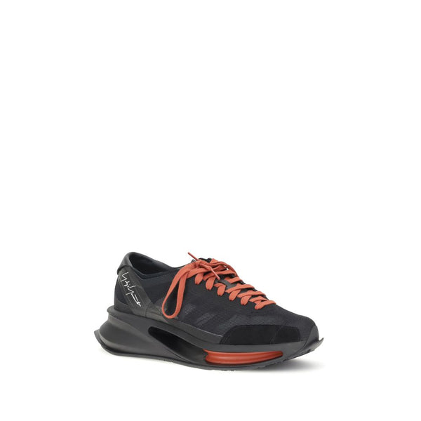 Schwarze Leder-Sportschuhe