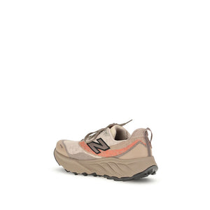 Bunte Polyamid-Sportschuhe