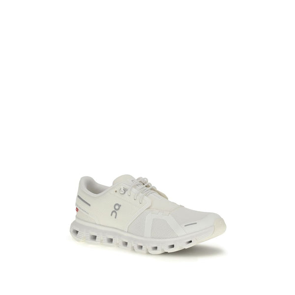 Weiße Sneaker aus recyceltem Polyester