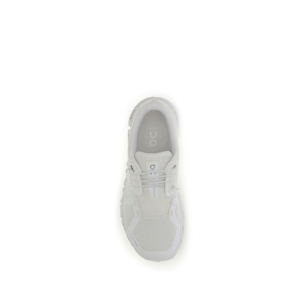 Weiße Sneaker aus recyceltem Polyester