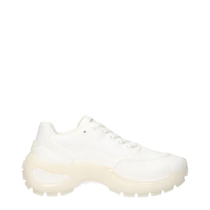Chunky Sneakers aus weißem Stoff