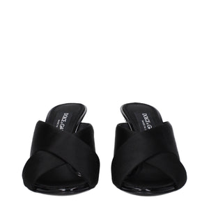 Schwarze Satin-Stilettosandalen