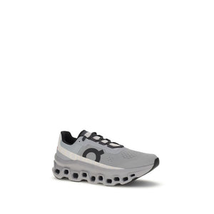 Graue Polyester-Sportschuhe