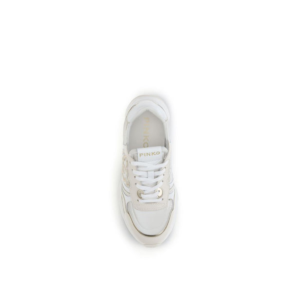 Weiße Baumwoll-Sportschuhe