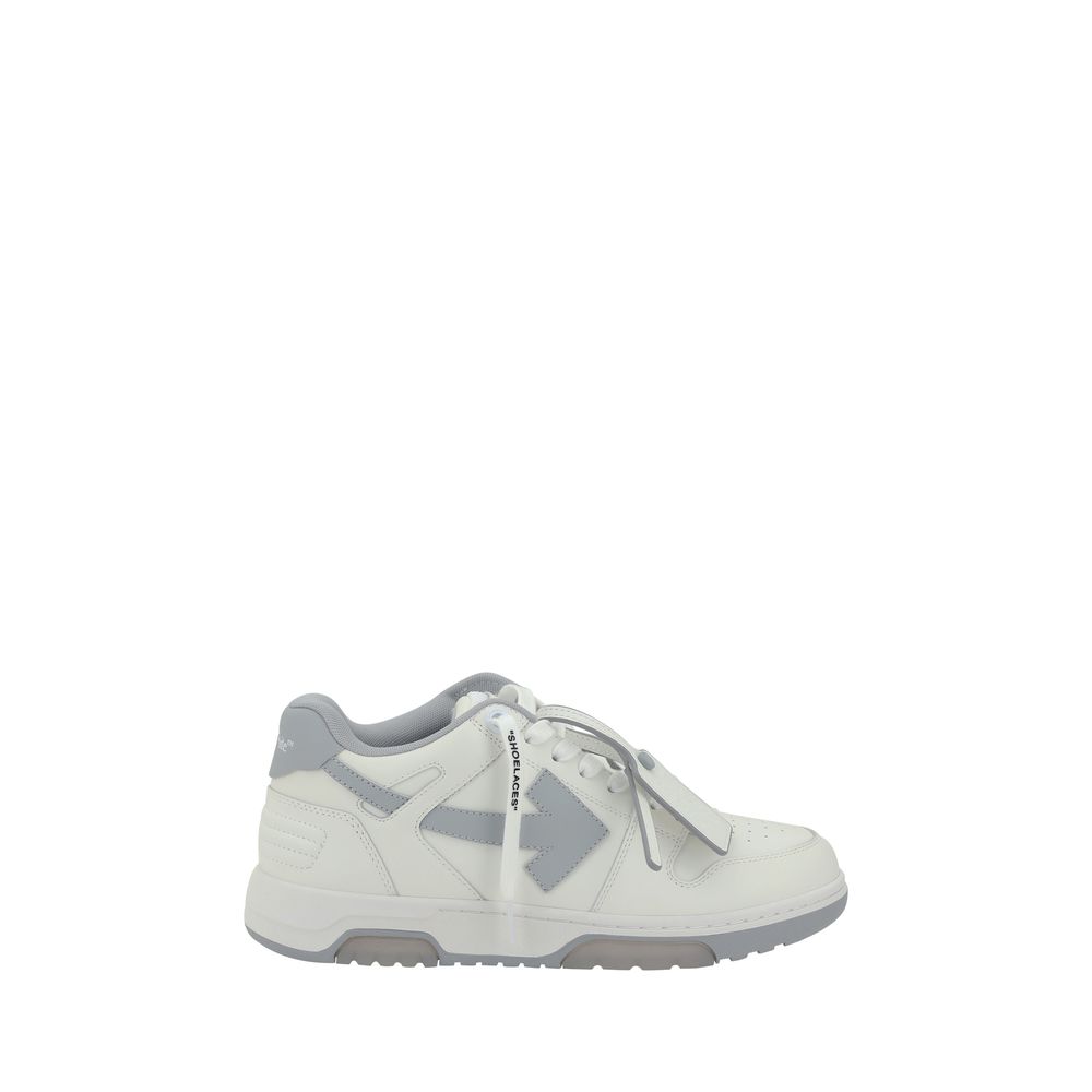Weiße Gummisneaker im Low-Top-Stil