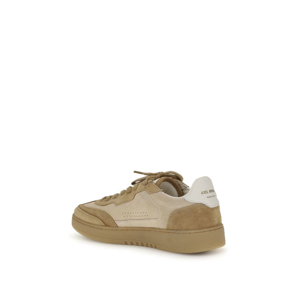 Beigefarbene Leder-Sneaker mit niedrigem Schaft