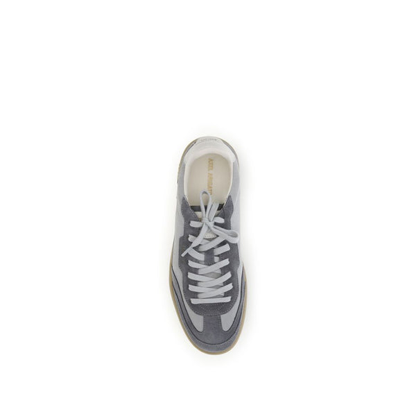 Graue Leder-Sneakers mit niedrigem Schaft