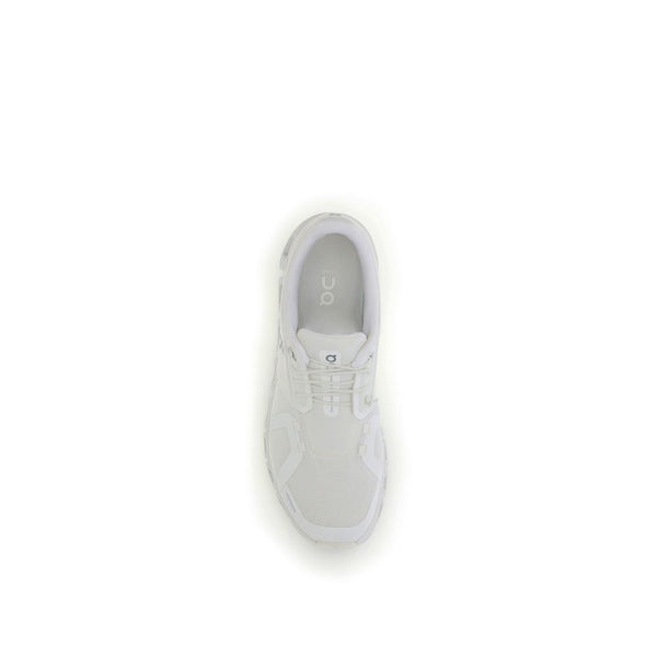 Weiße Sneakers aus recyceltem Polyester