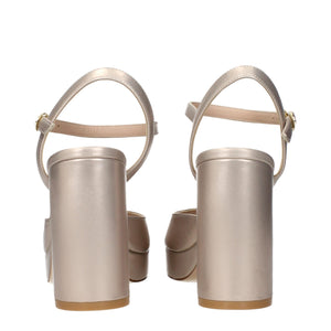 Beigefarbene Leder-Plateau-Sandalen