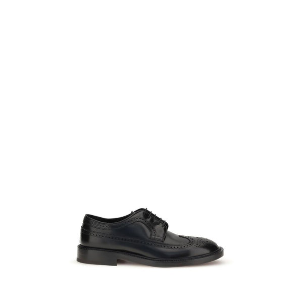 Schwarze Leder-Schnürschuhe und -Derby-Schuhe