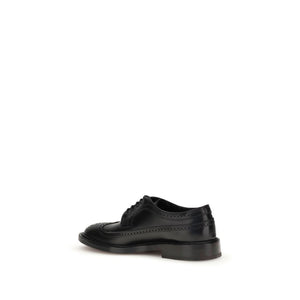 Schwarze Leder-Schnürschuhe und -Derby-Schuhe